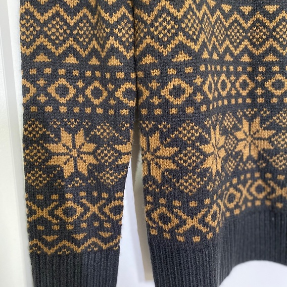 H&M knit turtleneck Sweater snowflake pattern - Picture 6 of 7